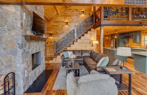 Thornton Cabina | Mountaintop Cabin with Incredible View
