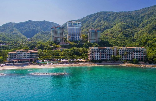 Puerto Vallarta Casa | Luxury Meets Nature at Garza Blanca Resort & Spa in Stunning Puerto Vallarta