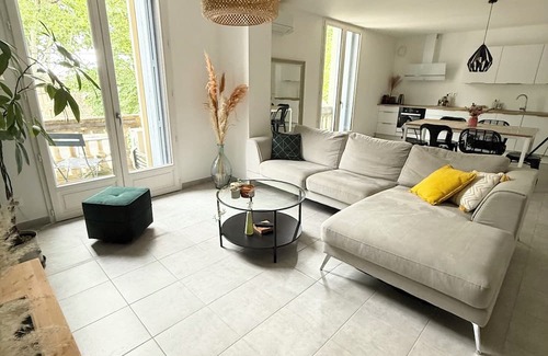Marsillargues Apartamento | Le Hugo F3 in maison de maître - Charm & conviviality close to town and beaches