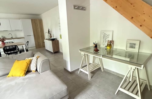 Marsillargues Apartamento | Le Hugo F3 in maison de maître - Charm & conviviality close to town and beaches