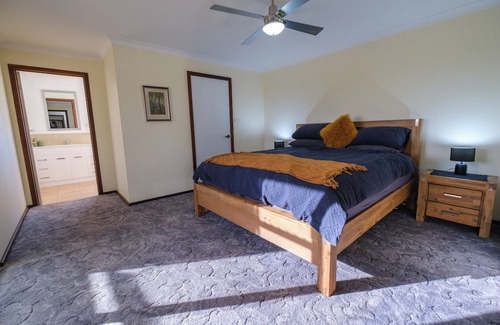 Catterick Otro | Catterick Farm ~ a farm in the forest