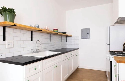 Koreatown Apartamento | Cozy 1-bedroom apartment in phenomenal Los Angeles with WiFi, AC