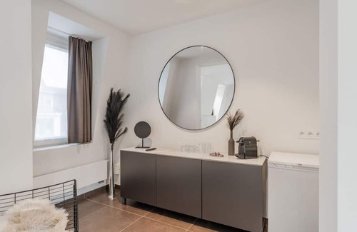 Kristus-Koning Apartamento | Luxury two-room suite with balcony near city center