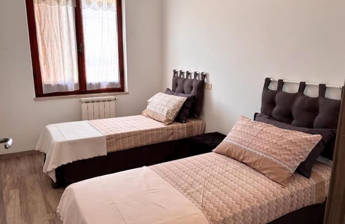 Magomadas Apartamento | Bosa Apartment large terrace with a view