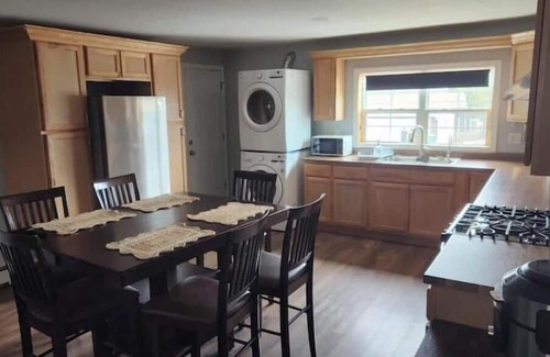 Saukville Condominio | Charming 3-bedroom condo with WiFi and AC in nice Saukville