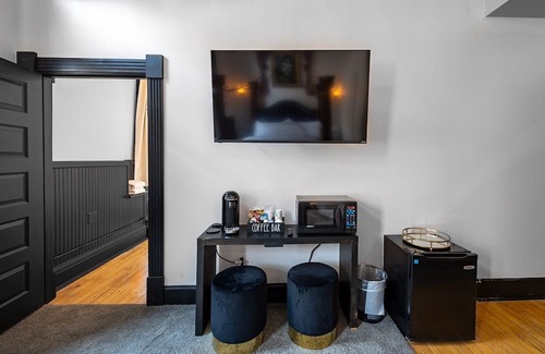 Downtown - Waterfront Casa | Oliver Inn | Suite 9 | Knudsen