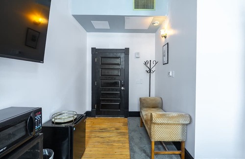 Downtown - Waterfront Casa | Oliver Inn | Suite 9 | Knudsen