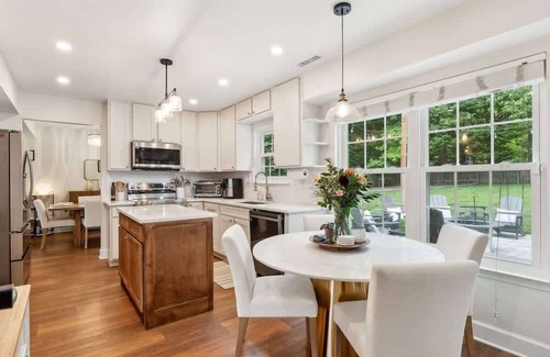 Annapolis Casa | Pet-Friendly & Spacious Home in Annapolis