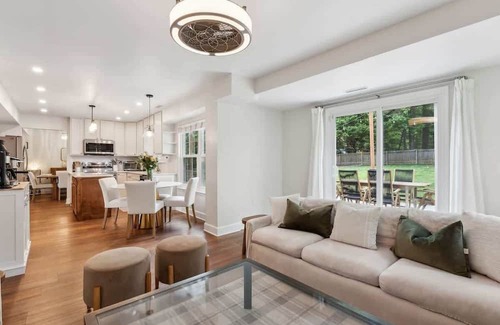 Annapolis Casa | Pet-Friendly & Spacious Home in Annapolis