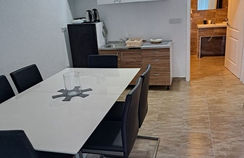 Sarajevo Apartamento | Rakovica Resort - Apartment with Shared Pool 5