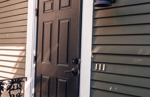 Greencastle Apartamento | Charming studio in wonderful Greencastle right by DePauw Campus