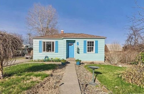 Lewiston Casa | Smurf Village-1 King, 1 Queen, 2 twins, 1 sofa bed