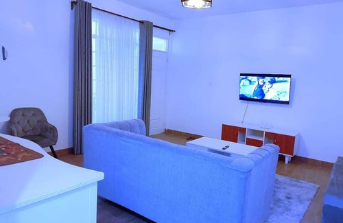 Kajiado Apartamento | Welcoming 2-bedroom apartment with WiFi in Kajiado County.
