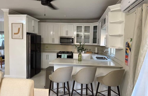 Ocho Rios Casa | 3-bedroom townhome in amazing Ocho Rios with Pool access, Private Gazebo,Balcony