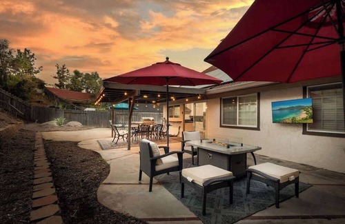 Rancho Bernardo Casa | 5 Bedroom Home With Firepit