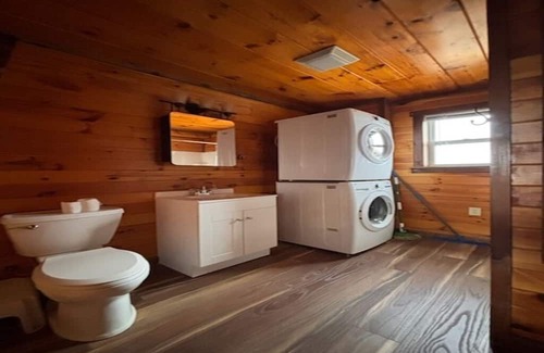 Aroostook Casa | Charming 3-bdrm cabin in Bridgewater. Sits on a farm right on Canadian border