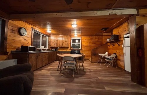 Aroostook Casa | Charming 3-bdrm cabin in Bridgewater. Sits on a farm right on Canadian border