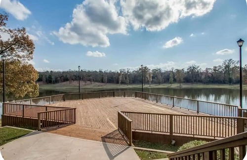 Van Zandt County Casa | Premier country house with top amenities in Ben Wheeler near Canton Trade Days