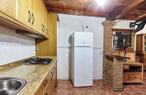 Burunchel Casa | Country House 'Los Rosales' with Private Pool and Private Garden