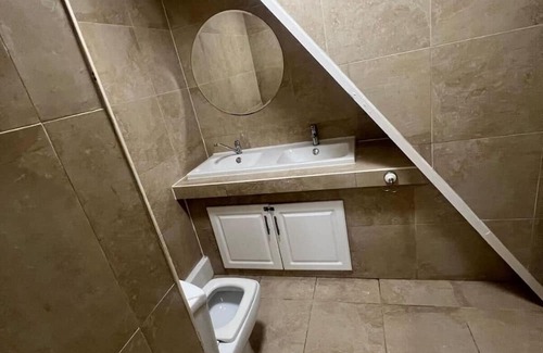 Clydach Casa | 4 Rooms, Private Parking