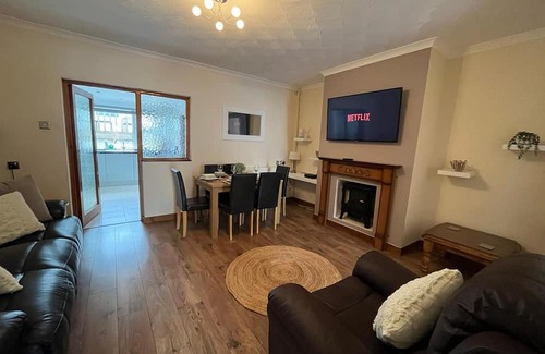 St. Thomas Casa | Access to the Gym, 3 Bedrooms, Close to the City