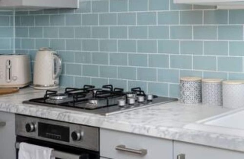 Margam Casa | Parking, 2 Bathrooms, Dining Space & Garden