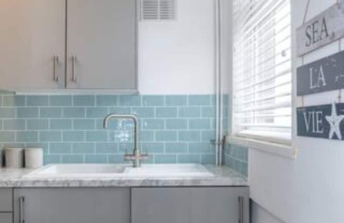 Margam Casa | Parking, 2 Bathrooms, Dining Space & Garden