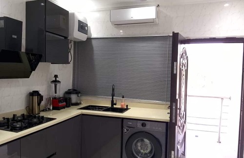 Adentan Apartamento | Spacious 3BR Apartment in Adentan with City Views