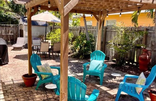 Cocoa Beach Casa | Tiki Turtle Tropical Retreat: Kayaks, Bikes & Cocoa Beach Bliss!