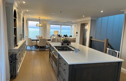 Skerries Casa | Skerries Oceanfront Superb 4 Bedroom Mansion