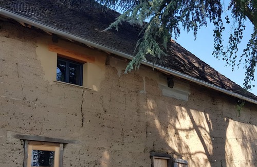 Les Abrets en Dauphine Cabaña | Cottage 'Les Petites Bottes' with Mountain View and Private Garden