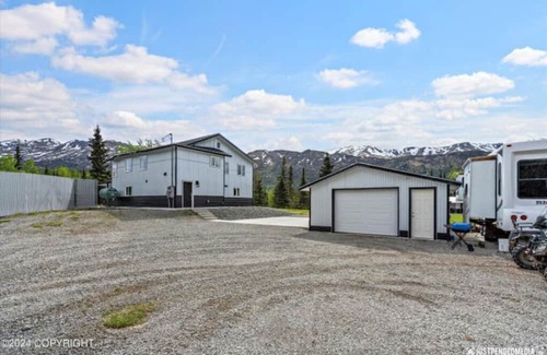 Chugiak Alquiler De RV | Twin Peaks RV Site2 w Elec/Sewer