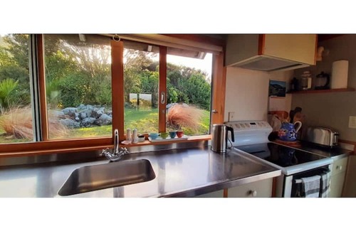 Tuateawa Casa | "The Rock" is simply one of the best coastal experiences here in the Coromandel.