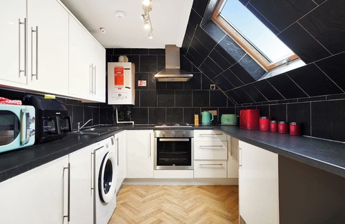 Spencers Wood Apartamento | King Size beds, CCTV parking , Discounts