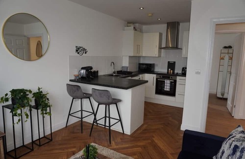 Hull Apartamento | Charming 2 bedroom apartment, recently refurbished, great location pet friendly!