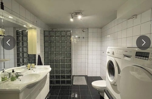 Sandnes Cama Y Desayuno | Centralized & Cozy Room available for a relaxed stay with Free parking and WiFi