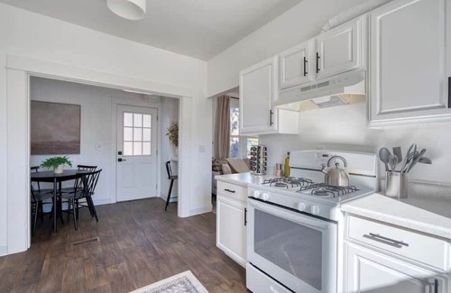 Corbett - Terwilliger - Lair Hill Casa | Haven by the Hill - Downtown & OHSU Proximity!