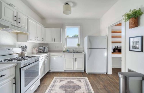 Corbett - Terwilliger - Lair Hill Casa | Haven by the Hill - Downtown & OHSU Proximity!