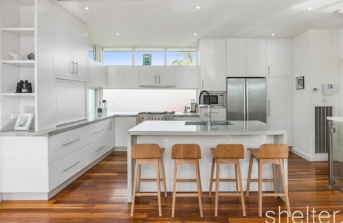 Glen Iris Casa | Modern Towhouse 4 Bedrooms