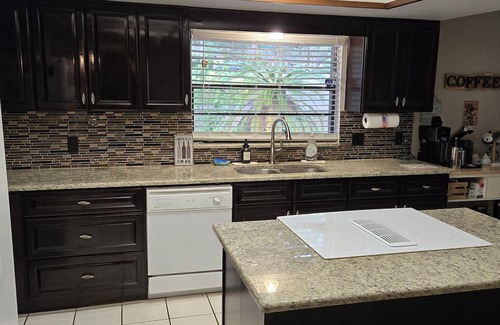 Wekiva Springs Casa | Charming 2-bedroom house near Wekiwa Springs State Park, pet friendly.