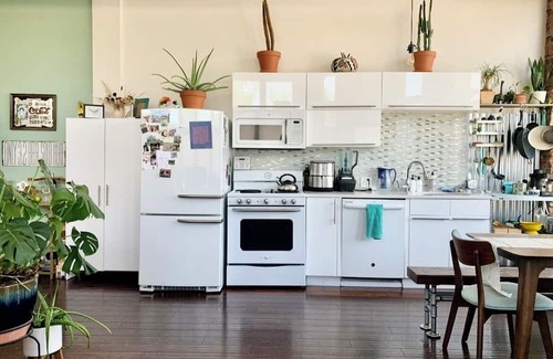 Cole Casa | Stunning & unique 1-bedroom home w/private patio, plenty of natural light, AC