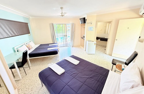 Emu Park Complejo | Emu Park Beach Resort, Studio room for 4 guest.