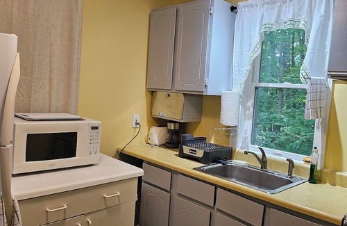 Shandaken Cabina | Cozy 2-bedroom cabin in charming Shandaken with WiFi, AC