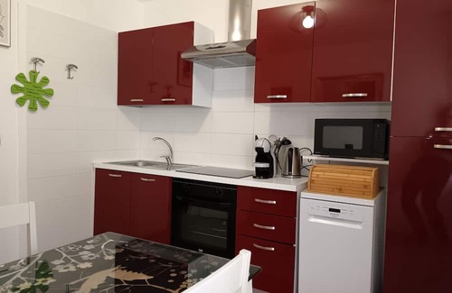 Altavalle Apartamento | Pet friendly vacation apartment with private garden