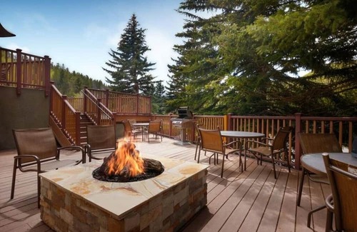 Highland Meadows Condominio | Enjoy a 3 Day Fall Weekend -2-bedroom condo at Marriott Resort in charming Vail