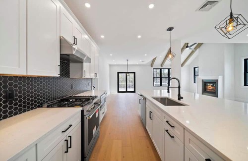 Windham Casa | 3-Bedroom Modern Farmhouse Townhome in Charming Windham with WiFi, AC. Book Now