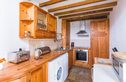 Goodwick Casa | Harmony Cottage - Two Bedroom House, Sleeps 4