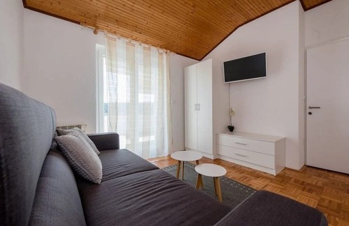 Rab Apartamento | Apartamento de una habitación con terraza y vista al mar Palit, Rab (A-24303-c)
