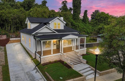 Rome Casa | Historic 4-bedroom, 3.5- bathroom; located in downtown Rome