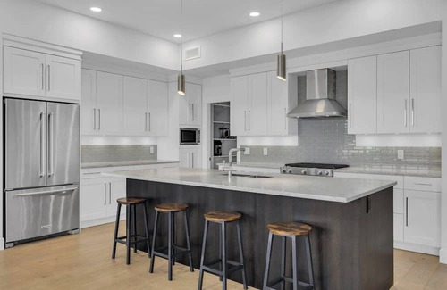 Southwest Mission Casa | Lakeview mountainside retreat with 3 bedrooms, WiFi in heavenly Kelowna
